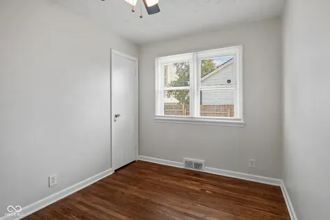 229 N 16th Avenue Beech Grove IN 46107