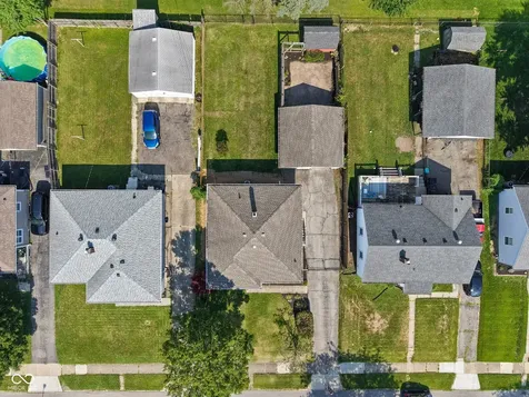 229 N 16th Avenue Beech Grove IN 46107