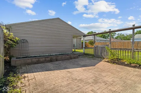 229 N 16th Avenue Beech Grove IN 46107