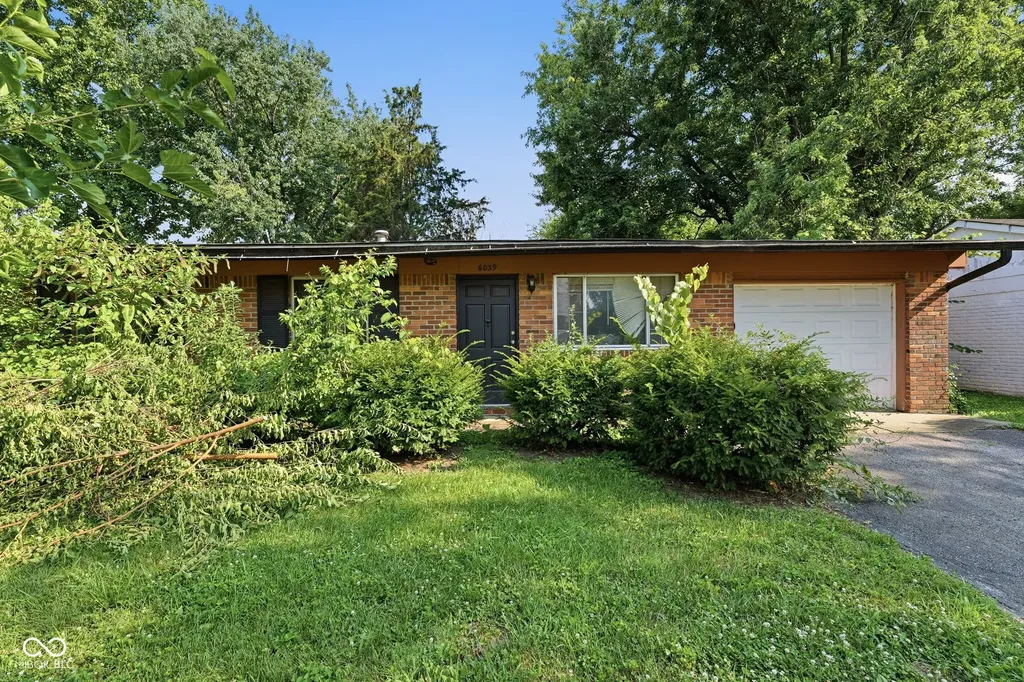 6039 Penway Street Indianapolis IN 46224