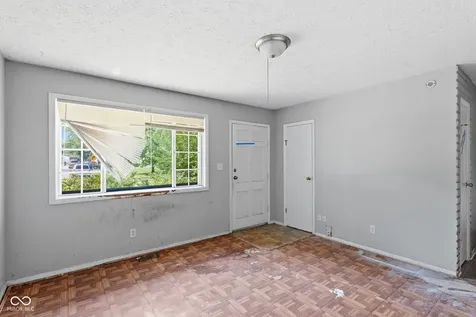 6039 Penway Street Indianapolis IN 46224