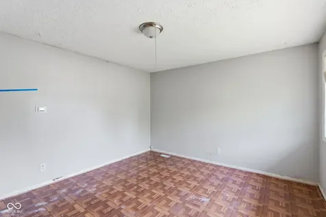 6039 Penway Street Indianapolis IN 46224
