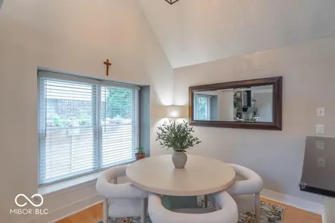 7632 Pinesprings West Drive Indianapolis IN 46256