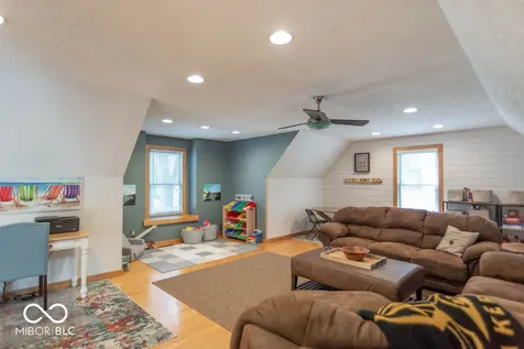 7632 Pinesprings West Drive Indianapolis IN 46256