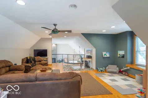 7632 Pinesprings West Drive Indianapolis IN 46256
