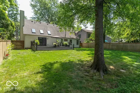 7632 Pinesprings West Drive Indianapolis IN 46256