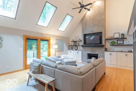 7632 Pinesprings West Drive Indianapolis IN 46256