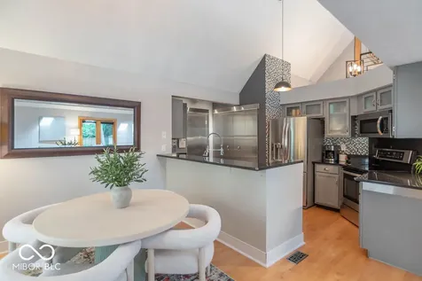 7632 Pinesprings West Drive Indianapolis IN 46256