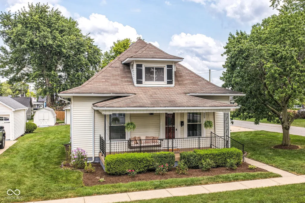 509 E 8th Street Sheridan IN 46069