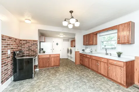 509 E 8th Street Sheridan IN 46069
