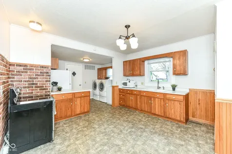 509 E 8th Street Sheridan IN 46069