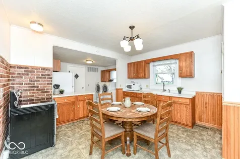 509 E 8th Street Sheridan IN 46069