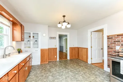 509 E 8th Street Sheridan IN 46069