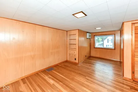 509 E 8th Street Sheridan IN 46069