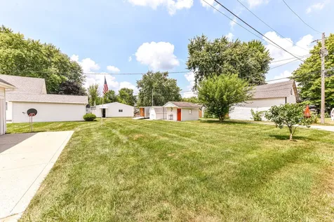 509 E 8th Street Sheridan IN 46069