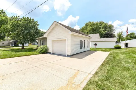 509 E 8th Street Sheridan IN 46069
