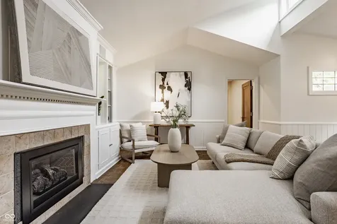 5872 Forest Lane Indianapolis IN 46220