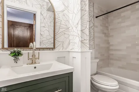 5872 Forest Lane Indianapolis IN 46220