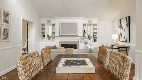 5872 Forest Lane Indianapolis IN 46220