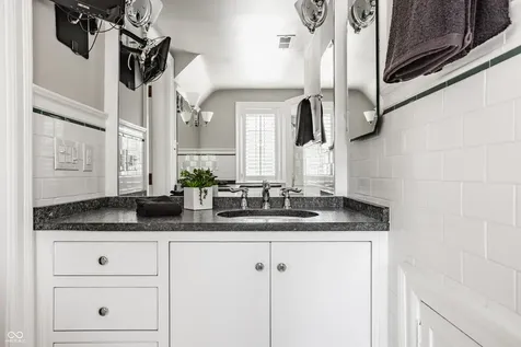 5872 Forest Lane Indianapolis IN 46220