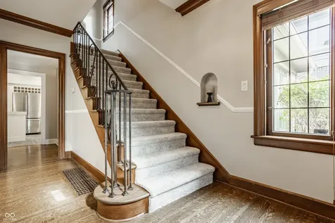 5872 Forest Lane Indianapolis IN 46220