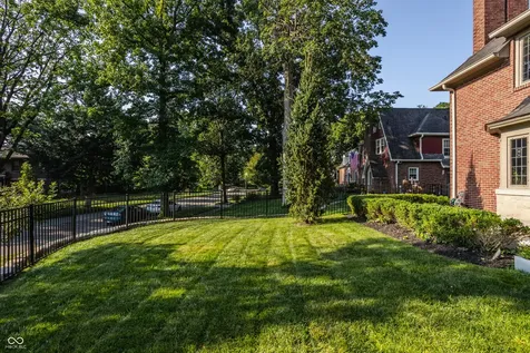 5872 Forest Lane Indianapolis IN 46220
