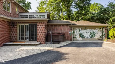 5872 Forest Lane Indianapolis IN 46220