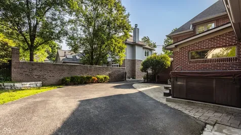 5872 Forest Lane Indianapolis IN 46220