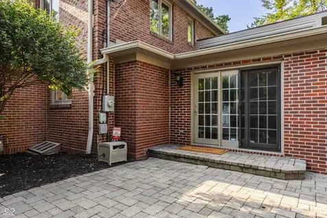 5872 Forest Lane Indianapolis IN 46220