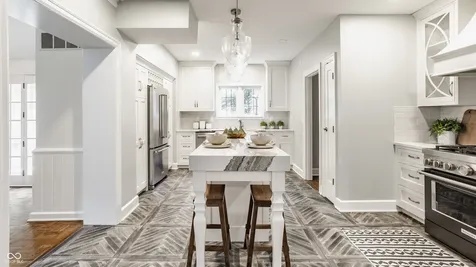 5872 Forest Lane Indianapolis IN 46220