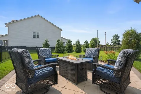 15955 Black Willow Lane Fishers IN 46040