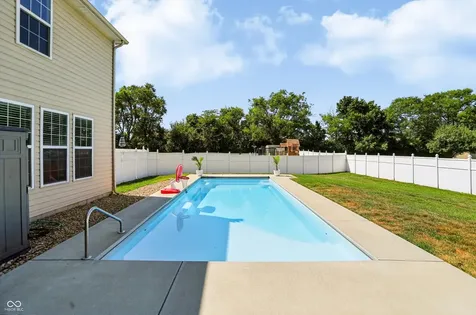 4264 Wellington Court Columbus IN 47201