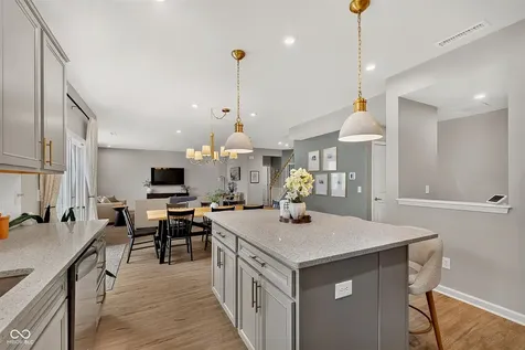 6779 Oakcrest Drive Mccordsville IN 46055
