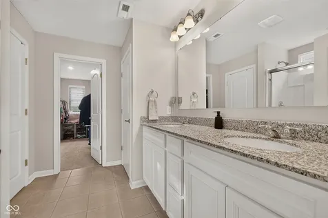 6779 Oakcrest Drive Mccordsville IN 46055
