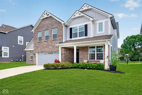6779 Oakcrest Drive Mccordsville IN 46055