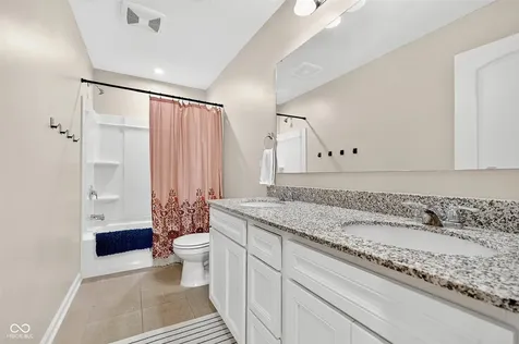 6779 Oakcrest Drive Mccordsville IN 46055