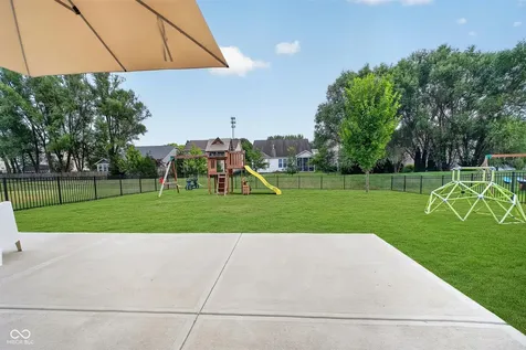 6779 Oakcrest Drive Mccordsville IN 46055