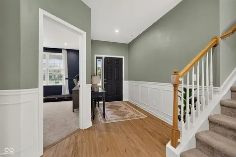 6779 Oakcrest Drive Mccordsville IN 46055