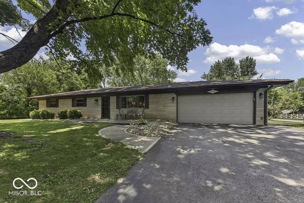 6312 E Roselyn Drive Mooresville IN 46158