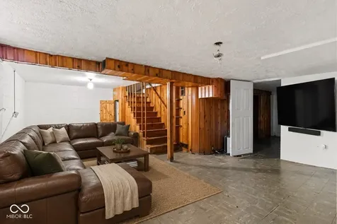 5429 E 19th Place Indianapolis IN 46218