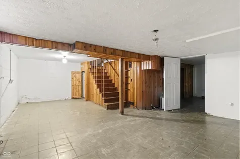 5429 E 19th Place Indianapolis IN 46218