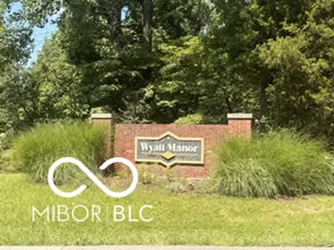 8716 Winslow Court Columbus IN 47201