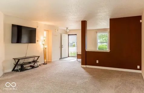 6917 Amber Springs Way Indianapolis IN 46237