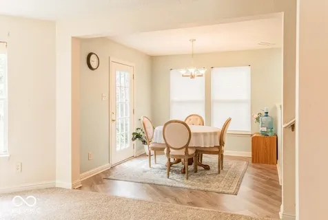 6917 Amber Springs Way Indianapolis IN 46237
