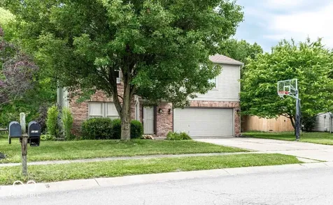 6917 Amber Springs Way Indianapolis IN 46237