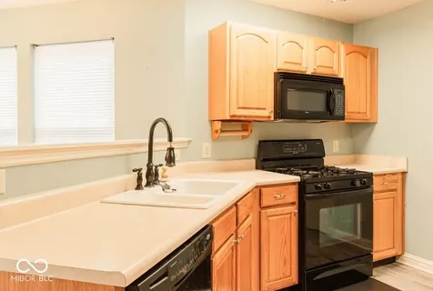 6917 Amber Springs Way Indianapolis IN 46237