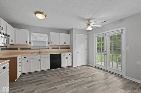 3149 Shellbark Drive Indianapolis IN 46235