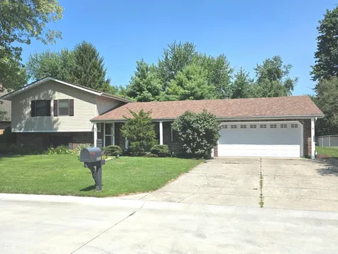 648 Yosemite Drive Indianapolis IN 46217