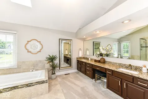 10999 Rutgers Lane Fishers IN 46038
