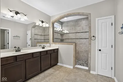 5921 Gateway East Drive Whitestown IN 46075